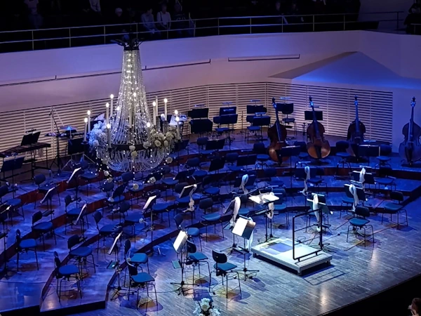 the stage of the great amber concert hall lielais dzintars koncertzale